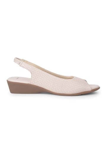 Bata Women's Wedge Heel Sandal - White (5Uk) 2