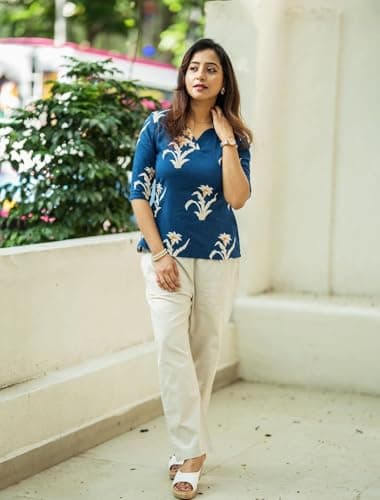 NEW FUSION FABRIC Women’s Casual Regular Fit Floral Print Top in Blue with Matching Pants – Stylish Ethnic & DaIily Wear Set (blue, S) 3