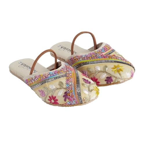 Hopscotch Girls Beige Pastel Bloom Embroidered Ethnic Jutis (UK Size:13)