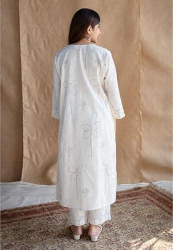 IKLO Natural White Dabu Slub Cotton Hand Printed Co-Ord (Set of 2) 2