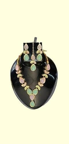 Women Kundan Necklace Earrings Maangtika Set Gold Plated Artificial Stone Adjustable Bridal Party Jewellery Set Multi Free Size 2