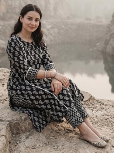 INDO ERA Women's Off White Cotton Blend Floral Printed Straight Fusion Kurta & Palazzo Set 2
