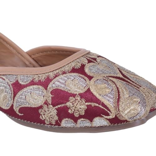 CatBird Women Embroidered Ethnic Jutti Slip-On Traditional Punjabi Mojari Flat Comfortable Festive & Wedding Footwear|8UK 3