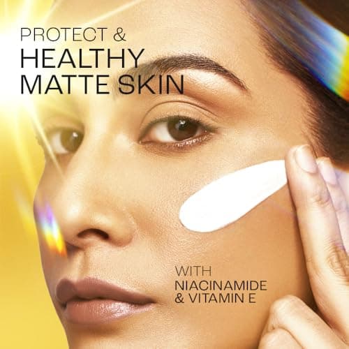 Lakmē Sun Expert SPF 30 PA++ Ultra Matte Lotion Sunscreen with Niacinamide | Helps reduce pigmentation | Non-sticky | For All Skin Types, For UVA/B Protection,No White Cast 100ml 4